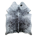 Salt & Pepper Kuhfell, ca. 190 × 150 cm, von oben fotografiert: genau das Fell, das Sie erhalten