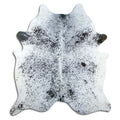 Salt & Pepper Kuhfell, ca. 210 × 180 cm, von oben fotografiert: genau das Fell, das Sie erhalten