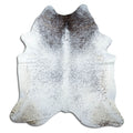 Salt & Pepper Kuhfell, ca. 230 × 210 cm, von oben fotografiert: genau das Fell, das Sie erhalten