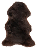 Braunes Lammfell, ca. 120 × 65 cm, von oben fotografiert: genau das Fell, das Sie erhalten