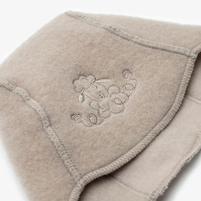 Baby-Mütze „Schaf“ mit Stickerei; beige